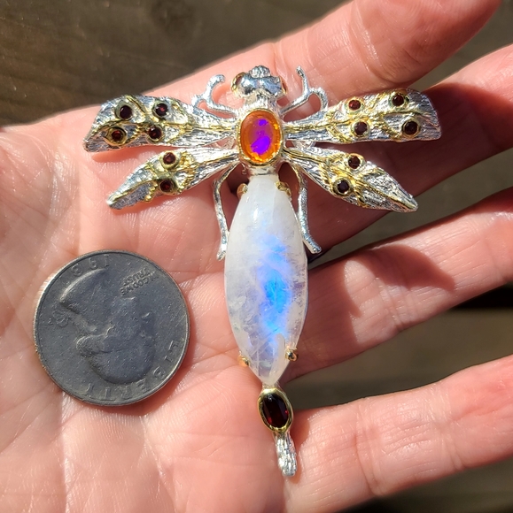 Gorgeous Moonstone Dragonfly Sterling brooch w/Opal & Garnet accents - Picture 3 of 9